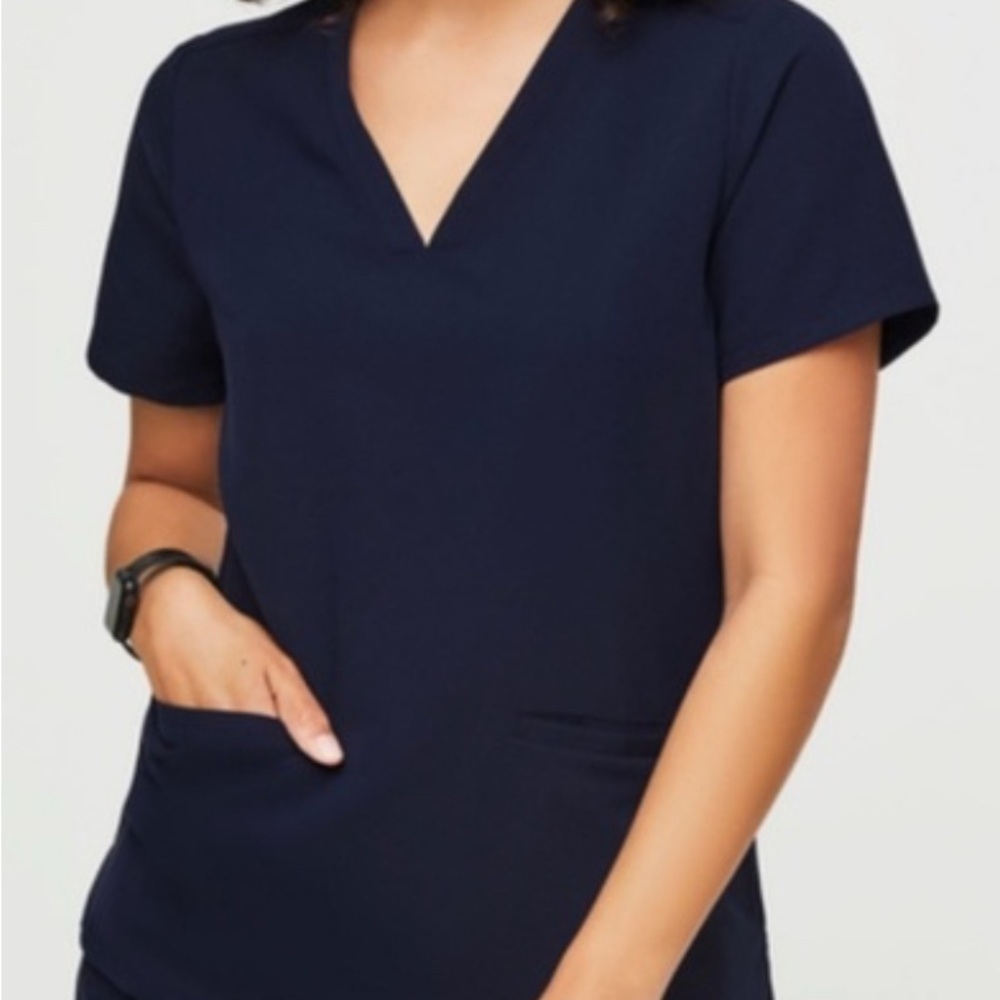 Figs scrub navy blue  Short Sleeve XS